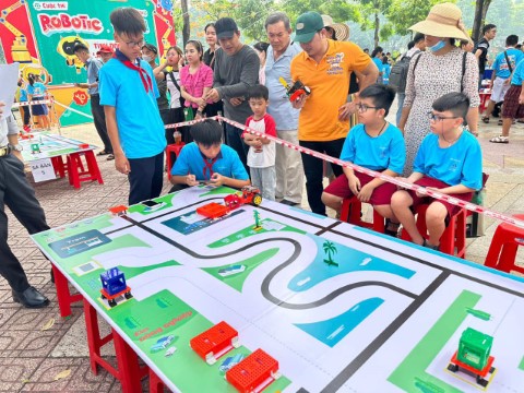 ​More than 200 Contestants Compete at Dong Nai Province Robotics Competition and Stem Festival 2024
